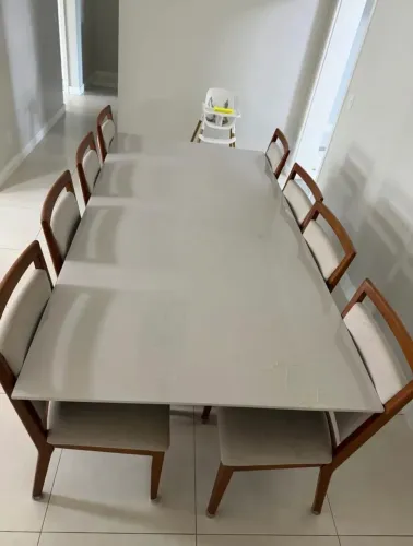Mesa de Jantar Laqueada em Madeira Maciça com 8 Cadeiras