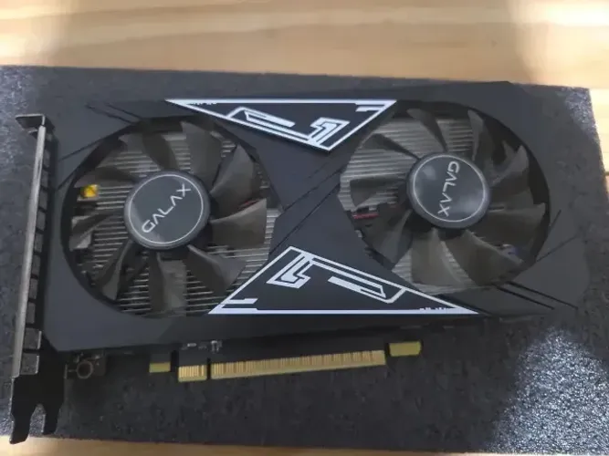 Placa De Vídeo Galax Geforce Gtx 1650 Ex 4gb Gddr6 128 Bits