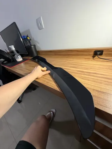 Extensor de aerofólio polo black piano excelente estado 