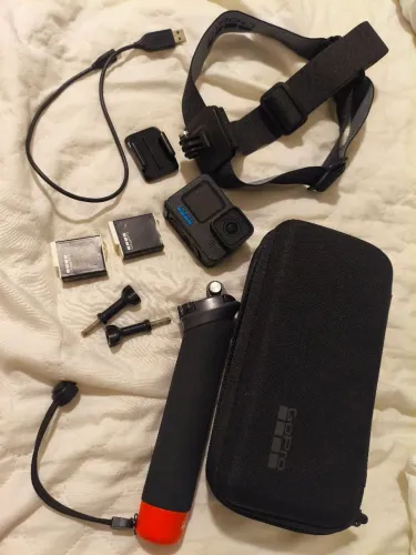 GoPro Hero 12 Black + Kit Completo (2 baterias + 128GB + acessórios)