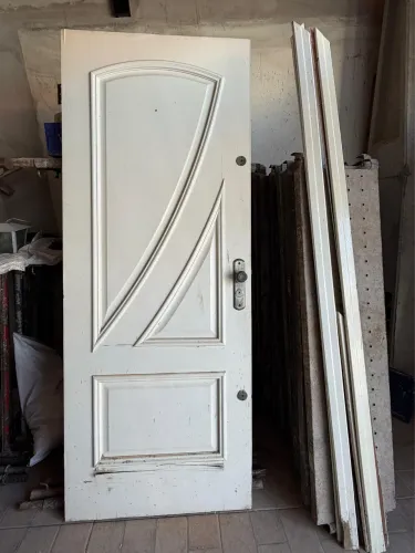 Porta madeira maciça + fechadura tetra completa