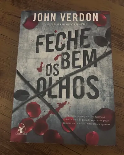 Feche Bem os Olhos