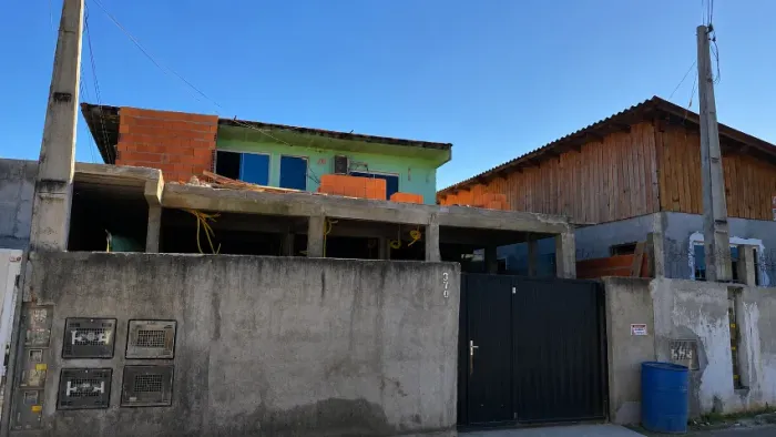 Vendo uma kit Parte de cima de um sobrado