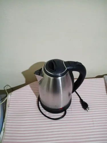 Vende-se Chaleira elétrica inox