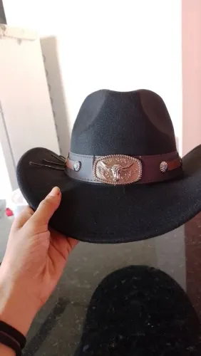 Vendo chapéu novo