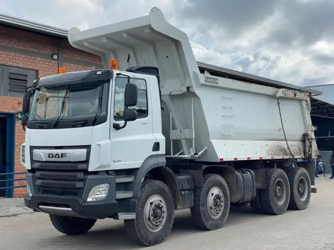 DAF CF 480 6X4 OFF-ROAD 2025 - 46 MIL KM - BASCULANTE RANDON PARA MINERAÇÃO