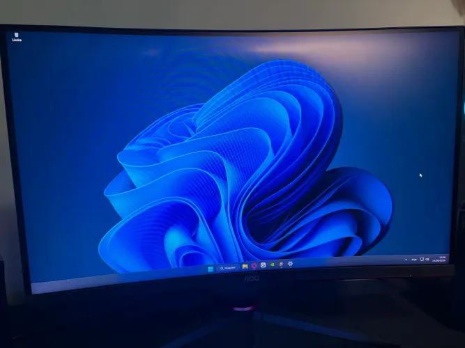 Monitor curvo AOC 27 pol. 240hz Full HD 0.5 ms