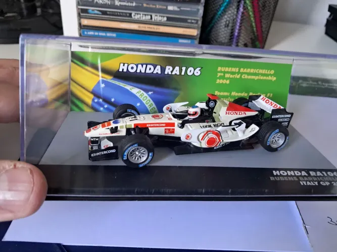 Miniatura F1 HONDA 1/43 Barricello