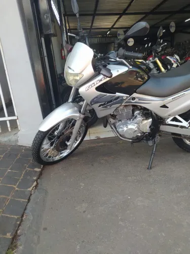 Vendo falcon 400 modelo 2001