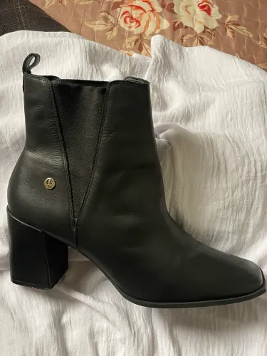 VENDO BOTA CARMEM STEFFENS