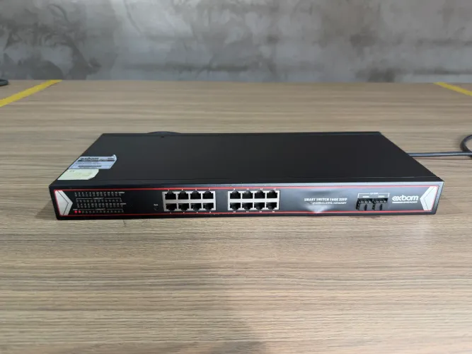 Switch com 16 portas + 2 portas gigabits1000