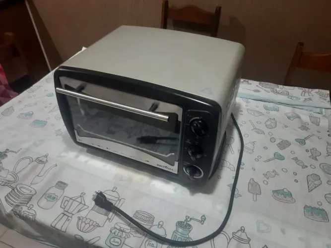 Forno elétrico Britânia 31 litros sem uso ótimo 