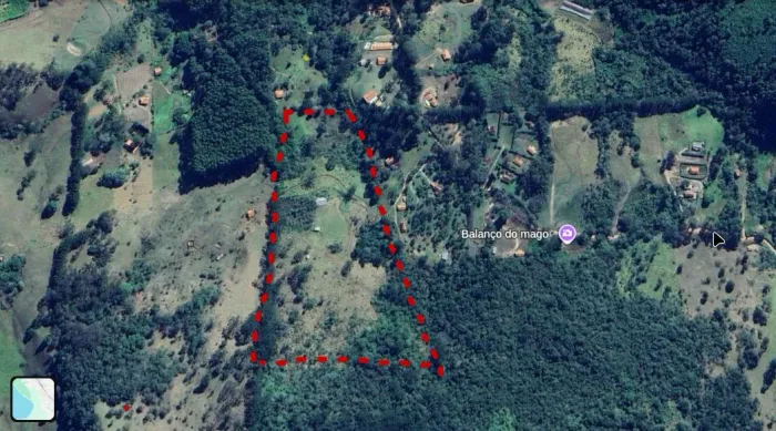 Sítio c/ casa 2 quartos, energia elétrica Cemig. 60.000 m2 - FONE: *