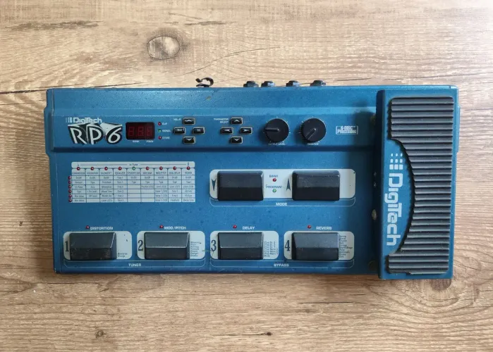 Pedaleira DigiTech RP6