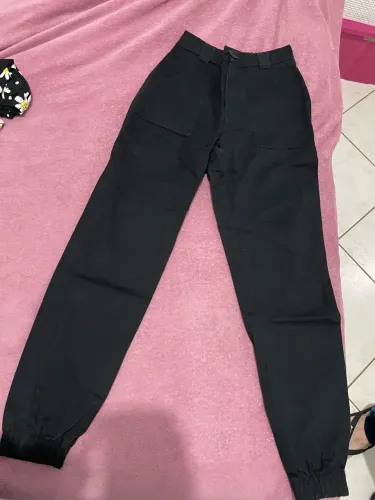 Calça cargo preta