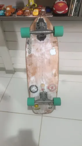 Skate simulador de surfe