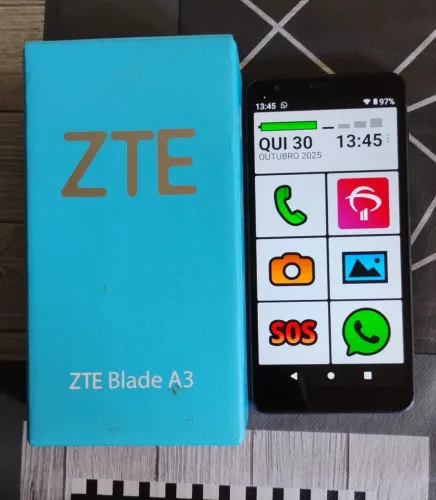 Vendo smartphone do idoso-letras grandes 