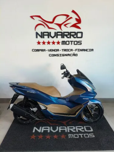 PCX DLX IMPECÁVEL 