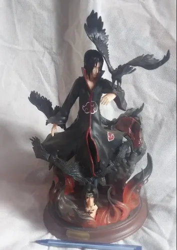 Action Figure Uchiha Itachi Akatsuki