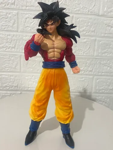 action figure Goku fase 4