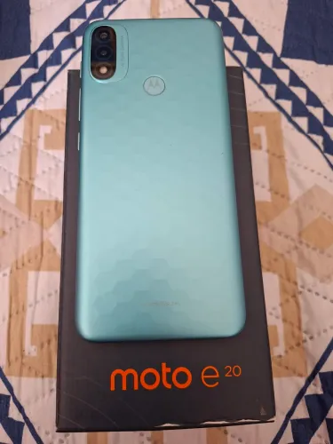Moto e20