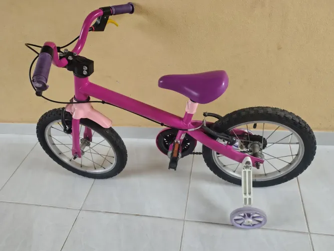 Bicicleta infantil menina