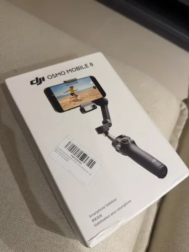 DJI OSMO MOBILE 8- com sensor rastreamento 