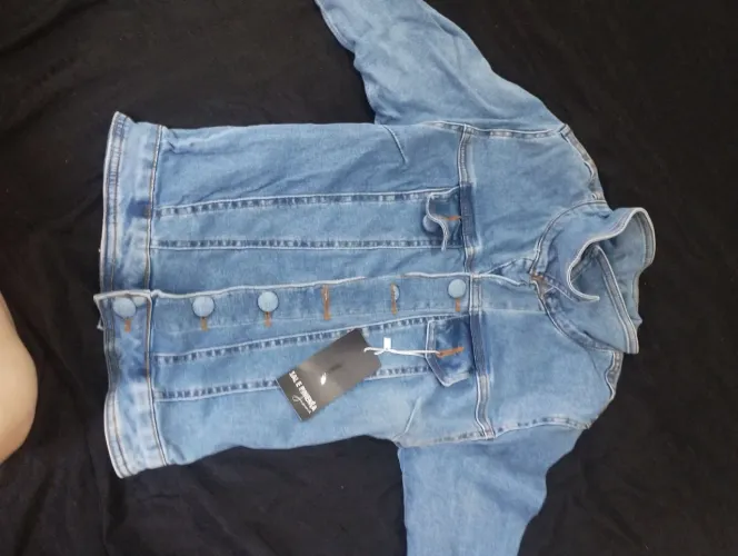 Jaqueta jeans sal e pimenta 