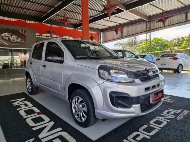 Fiat Uno Attractive 1.0 EVO Fire Flex 8V 5P 2021