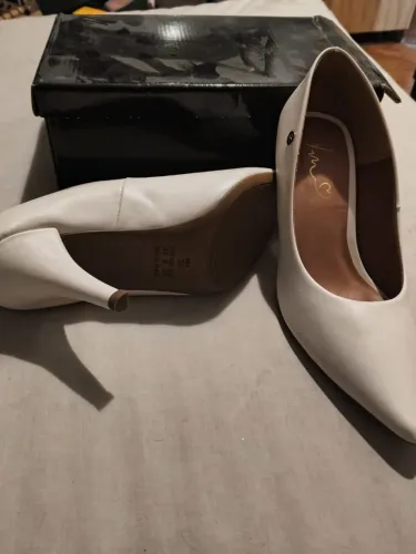 Scarpin branco 38 novo
