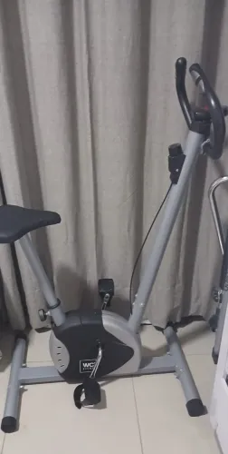 BICICLETA ERGOMÉTRICA VERTICAL