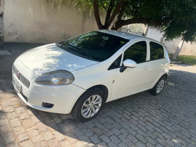 Fiat Punto Attractive Italia 1.4 F.flex 8V 5P 2012