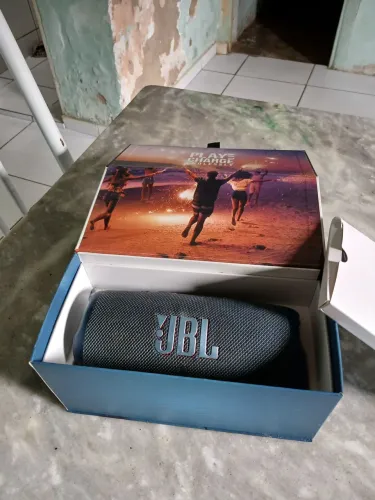 Caixinha de  som jbl original 