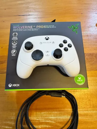 Controle Wolverine V3 Pro Razer 
