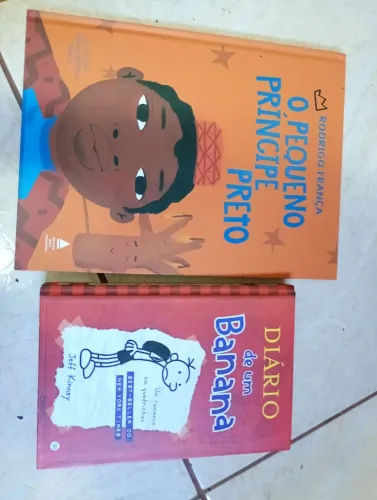 Kit 2 livros literários-O pequeno príncipe preto e diário de um banana