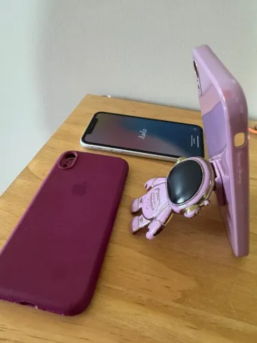 iPhone XR 128 GB Branco + 2 Capinhas 