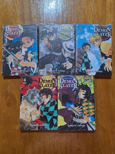 Mangás Demon Slayer vol 1 ao 5
