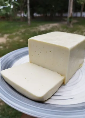 Queijo direto da fazenda.