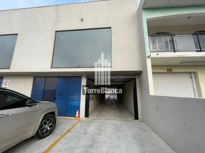 Locação - Sala Comercial, 2 banheiros, 2 vagas de garagem, Chapada.