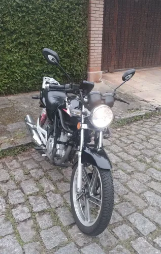 Suzuki GSR 150i / 2014
