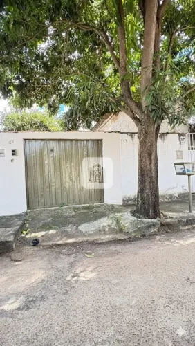 Casa para Locação / 03 Quartos Com Suíte e Garagem Para Até 03 Carros
