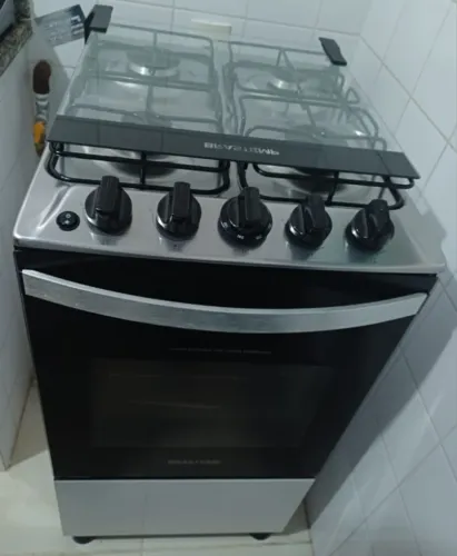 Vendo Fogão 4 Bocas Brastemp Branco BFO4NBB. Bivolt. 1 ano de uso. Passo cartão