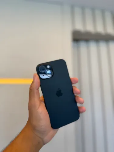 iPhone 15 128GB Seminovo