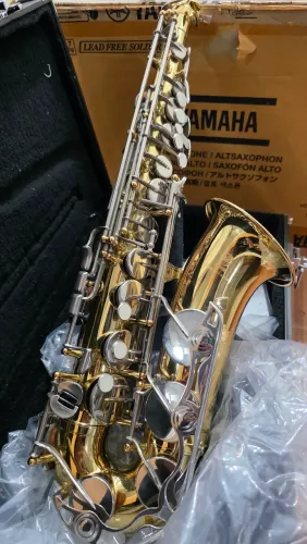 Saxofone Alto Yamaha YAS 26