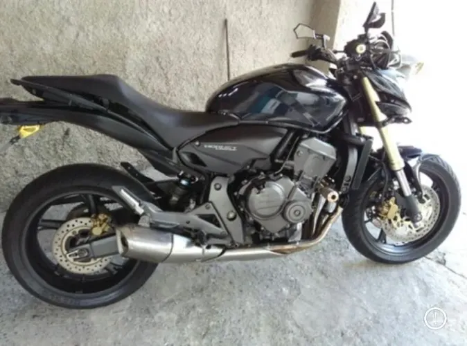 Hornet 2011 baixo km