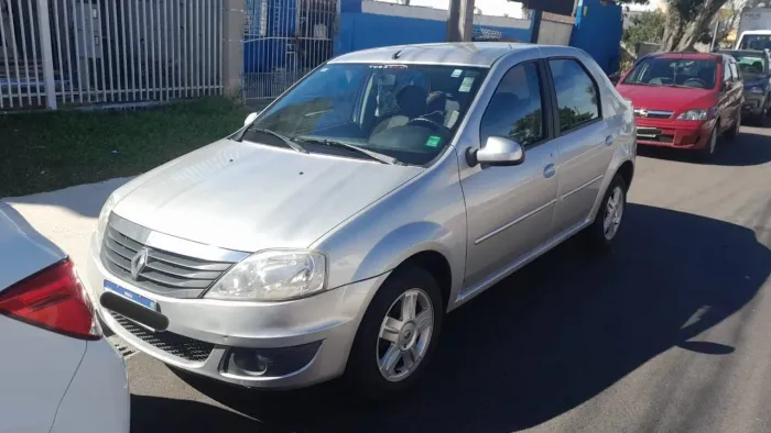 Renault Logan Expression Hi-flex 1.6 8V 4P 2012