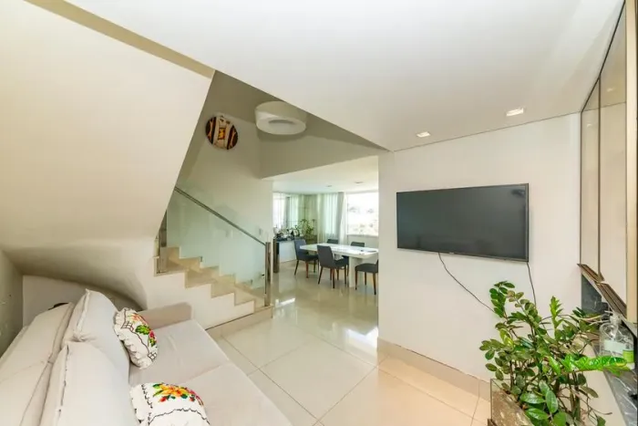 Apartamento à Venda - Coração Eucarístico, 4 Quartos, 180 m2