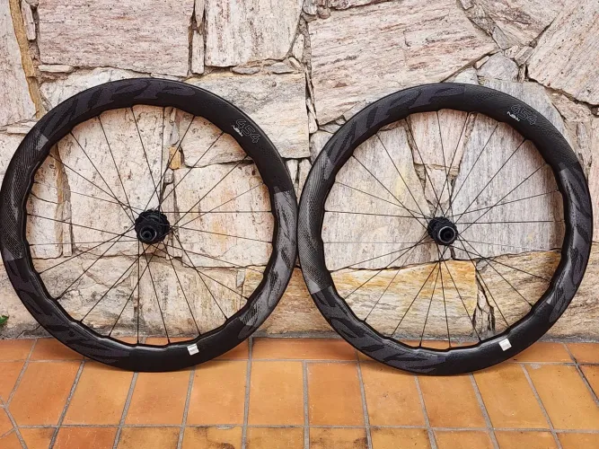 Par Roda aro 700 Carbono Zipp 454 NSW Tubeless 
