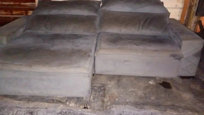 Vendo sofá cama R$800,00 ou troco por televisão smart