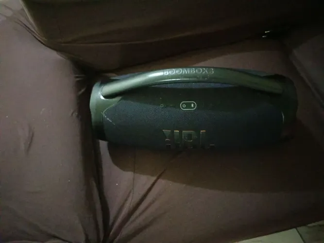 JBL BOMBOX 3 IMPECÁVEL ?